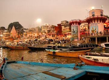 india/varanasi/dashashwamedh-ghat/landmark/dr-rajendra-prasad-ghat