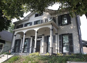 illinois/lincoln-home-national-historic-site/landmark/vachel-lindsay-home-state-historic-site