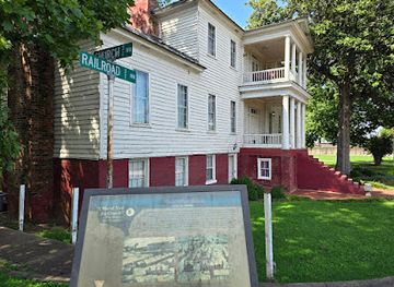 alabama/central-alabama/landmark/dancy-polk-house