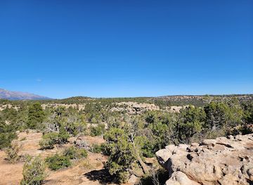 utah/blanding/landmark/alkali-ridge-historical-marker