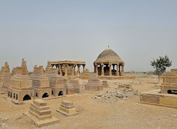 pakistan/lower-sindh/landmark/chaukhandi-tombs