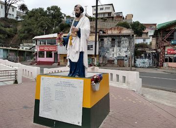 chile/valparaiso-region/landmark/port-of-valparaiso