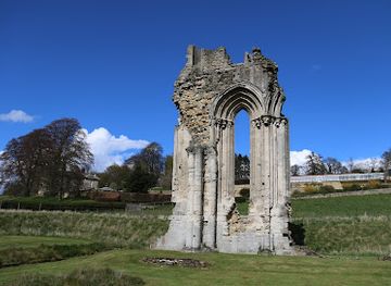 united-kingdom/yorkshire/attraction/kirkham-priory-2