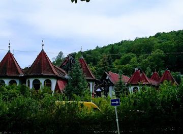 hungary/sopron-wine-region/landmark/saros-viktor-elmenyturai-soproni-kirandulasok-setak-idegenvezetesek