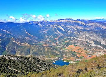 spain/pyrenees-mountains/landmark/pre-pyrenees