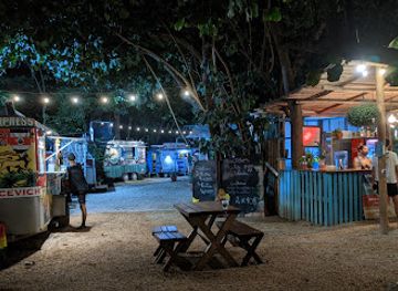 costa-rica/tamarindo/landmark/jardin-tamarindo-food-truck-park