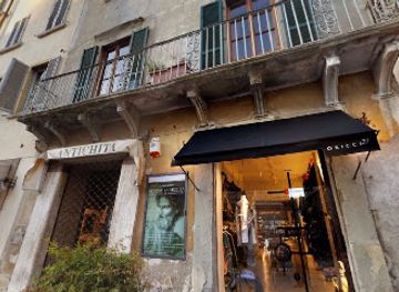 italy/arezzo/landmark/piazza-san-francesco