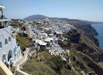 greece/santorini/fira/landmark/panoramic-view-fira
