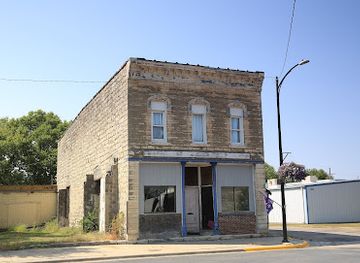 kansas/eastern-kansas/landmark/monument-to-the-ice-age