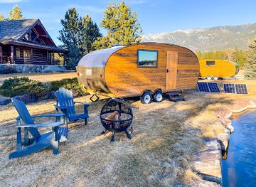 montana/columbia-falls/landmark/roam-beyond-glacier-montana