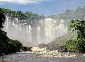angola/cabinda-exclave/landmark/calandula-falls