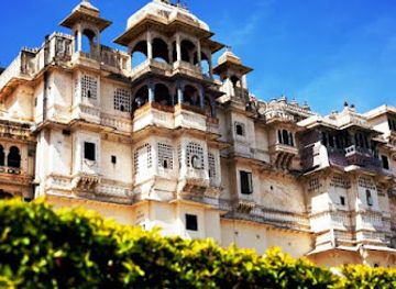india/udaipur/landmark/udaipur-magic-tours-udaipur-guide