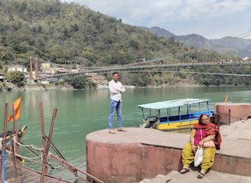 india/rishikesh/laxman-jhula/landmark/ram-jhula