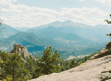 colorado/estes-park/landmark/explore-estes