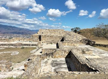 mexico/oaxaca/landmark/zona-arqueologica-de-atzompa