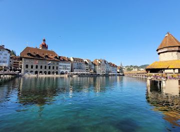 switzerland/lucerne/chapel-bridge/landmark/rathausquai