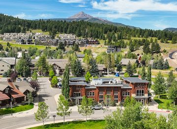 montana/big-sky/landmark/big-sky-greater-yellowstone-visitor-information-center