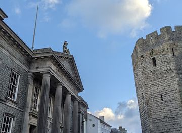 united-kingdom/caernarfonshire/landmark/carn-oriel-pendeitsh