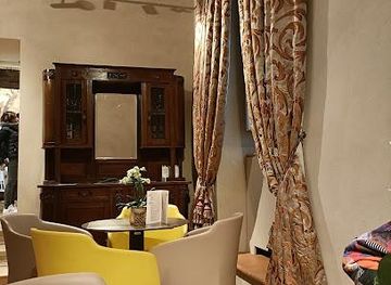 italy/arezzo/landmark/avignonesi-palace