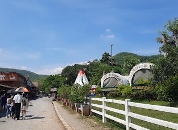 thailand/khao-yai/landmark/thongsomboon-club