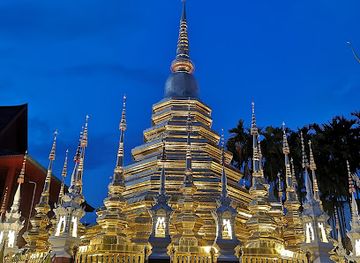 thailand/doi-suthep-pui-national-park/landmark/tha-phae-walking-street
