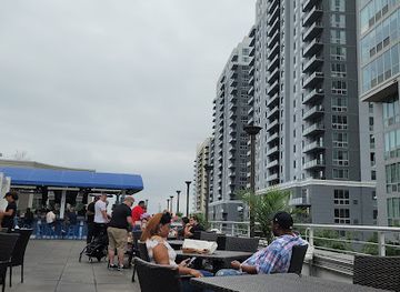 connecticut/stamford/harbor-point/landmark/sign-of-the-whale