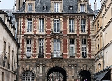 france/paris/le-marais/landmark/place-des-vosges