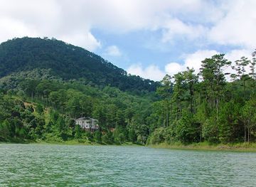 vietnam/dalat/tuyen-lam-lake/landmark/spillway-of-tuyen-lam-lake