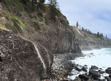 norfolk-island/point-hunter/landmark/cockpit-waterfall