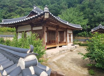 south-korea/andong-hahoe-village/landmark/yeumteo-village