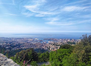 italy/genoa/landmark/natural-area-parco-delle-mura