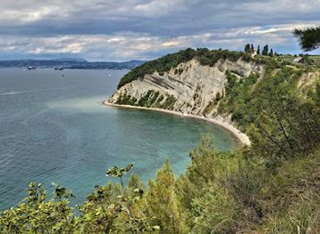 slovenia/portoroz/landmark/mesecev-zaliv