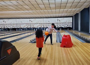 illinois/berwyn/landmark/striker-lanes-inc