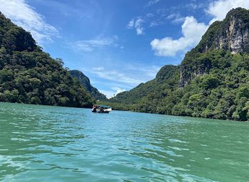 malaysia/langkawi-archipelago/landmark/lake-of-pregnant-maiden