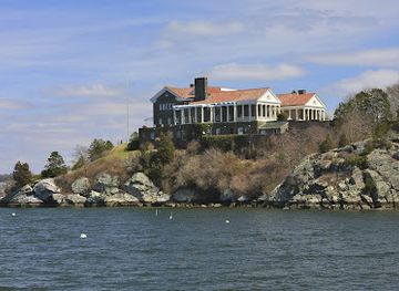 rhode-island/aquidneck-island/landmark/beacon-rock