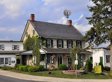 pennsylvania/lancaster/landmark/amish-farm-and-house