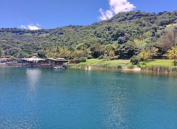 el-salvador/lake-coatepeque/landmark/lago-de-coatepeque