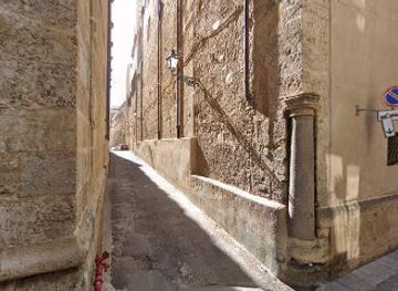 italy/palermo/kalsa/landmark/monumento-di-patria-carita