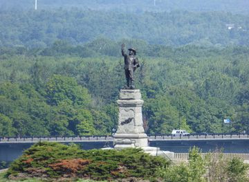 canada/ottawa-valley/landmark/centennial-flame