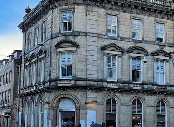 united-kingdom/inverness-shire/landmark/the-white-house