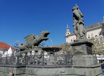 austria/worthersee/landmark/wortherseemandl-fountain