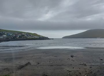 faroe-islands/sandavagur/landmark/sandavags-bay