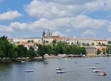czechia/prague/landmark/pamatnik-bozeny-nemcove