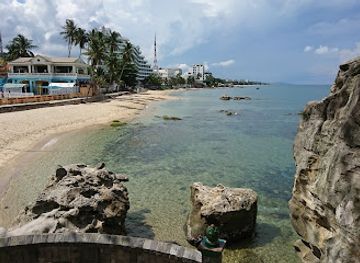 vietnam/phu-quoc-island/landmark/dinh-ba-thuy-long-thanh-mau