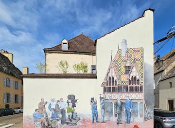france/burgundy/landmark/mural-de-la-grande-vadrouille