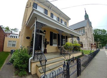 new-jersey/lambertville/landmark/bucks-on-bridge