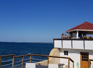 jamaica/negril/landmark/doc-s-wellness-center