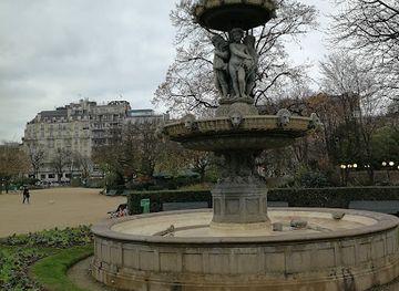 france/ile-de-france/landmark/fontaine-du-cirque