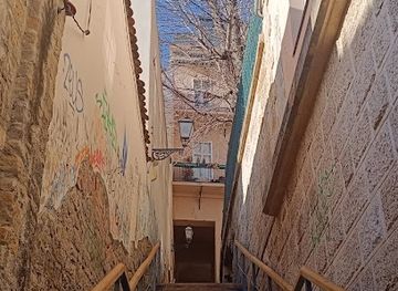 croatia/zagreb/landmark/the-small-steps