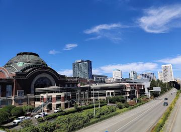 washington/tacoma/landmark/chihuly-bridge-of-glass